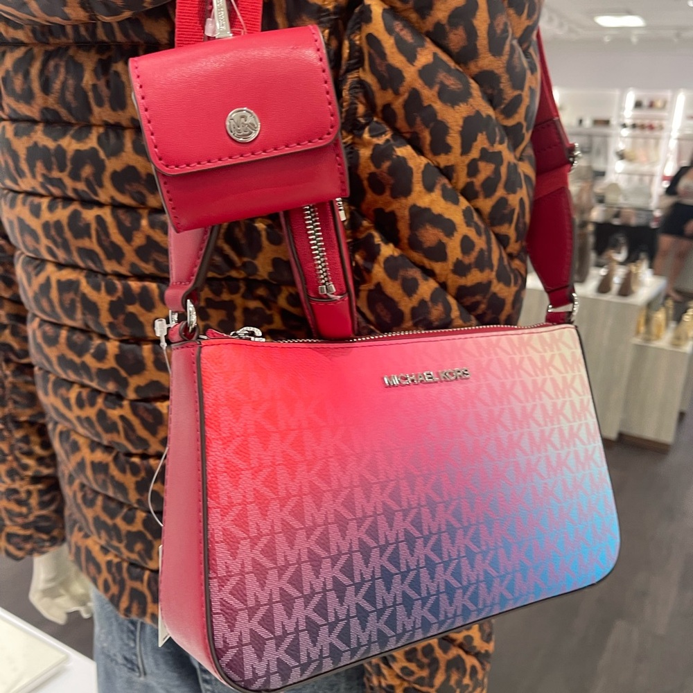 MICHAEL KORS Jet Set Small Ombré Signature Logo Crossbody Case Apple Airpods Pro - Picture 8 of 16